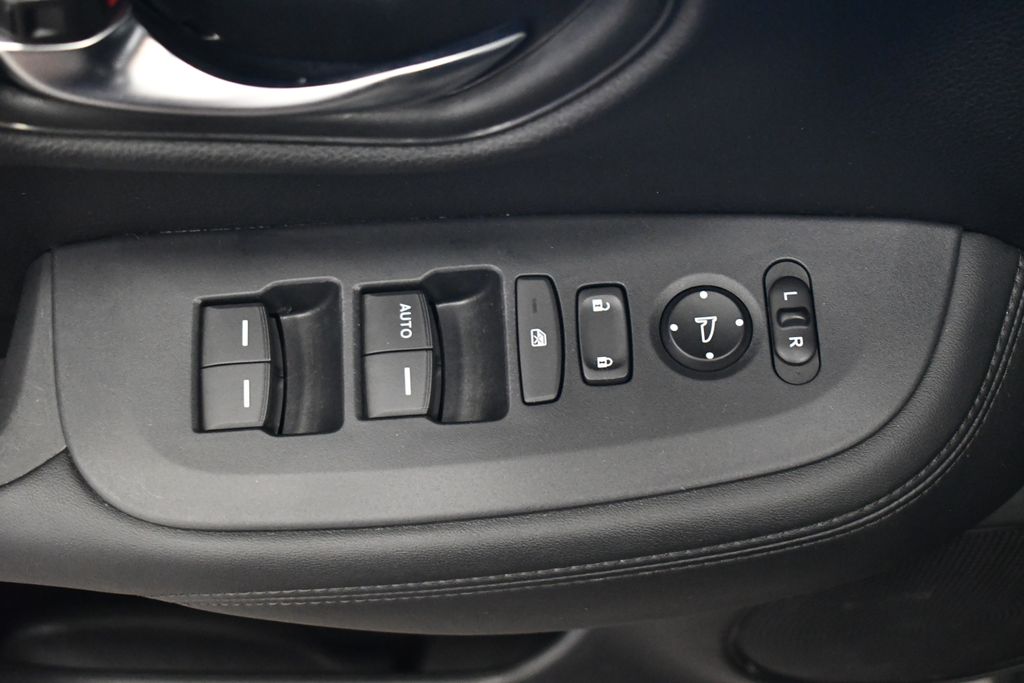 Thumbnail: 2023 Honda HR-V - 16