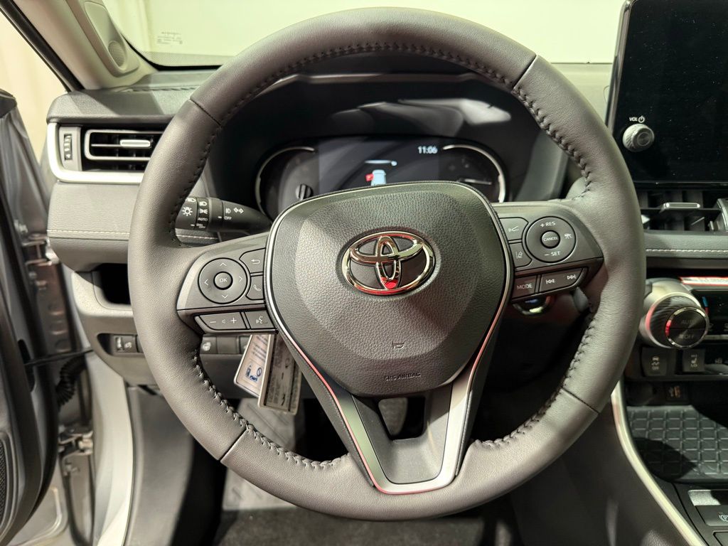 Thumbnail: 2025 Toyota RAV4 - 24