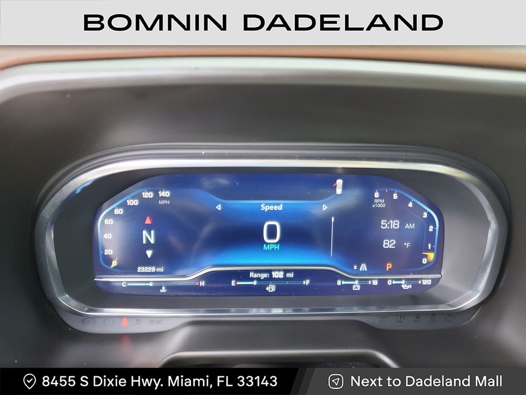 2022 Chevrolet Suburban High Country photo