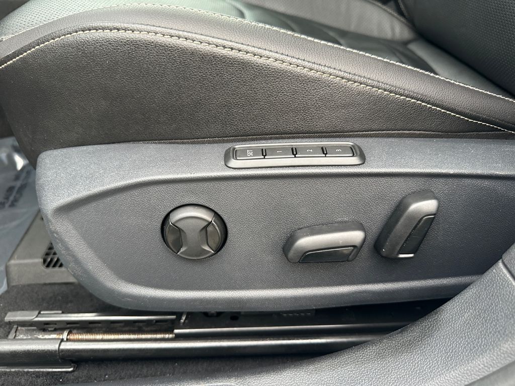 2024 Volkswagen Jetta 1.5T SEL photo
