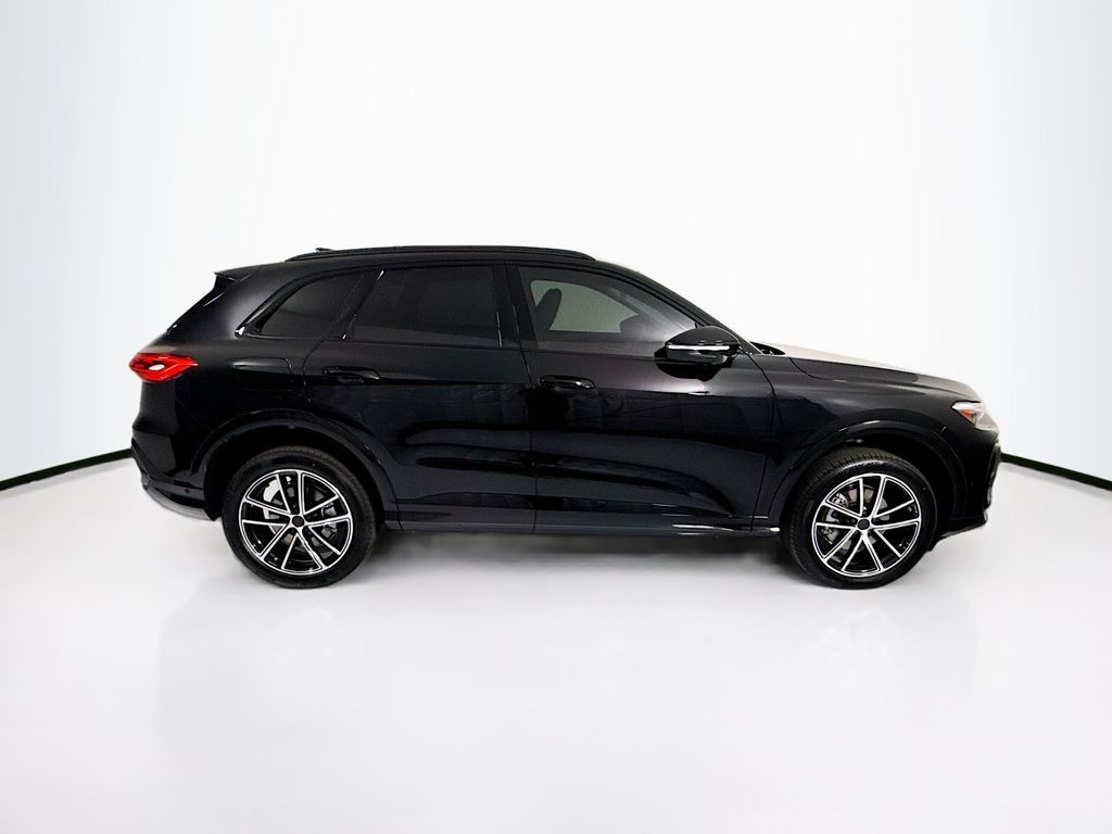 Thumbnail: 2026 Audi Q5 - 4