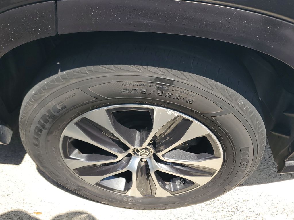 2021 Toyota Highlander - $25,888