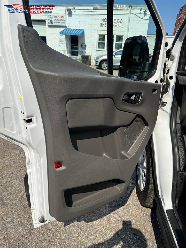  2022 Ford E-Transit 350 Low Roof LB RWD   
