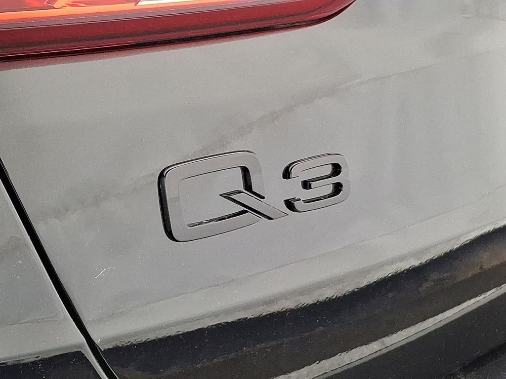 2025 Audi Q3  15