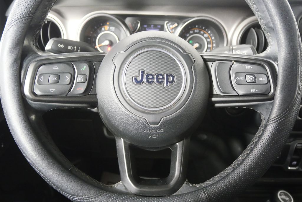 Thumbnail: 2020 Jeep Wrangler - 15