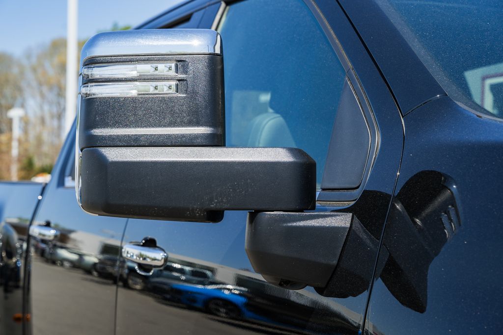 ChevroletSilverado 3500HD16