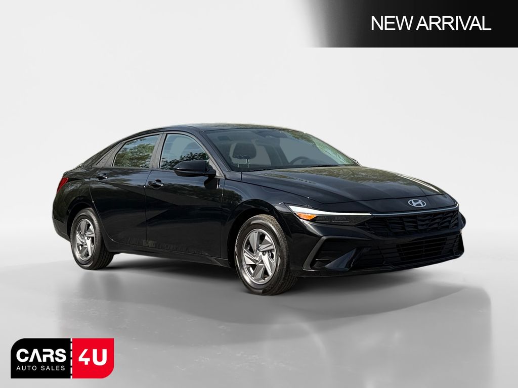 Abyss Black 2025 Hyundai Elantra SE FWD Sedan Front-Wheel Drive Continuously Variable Transmission