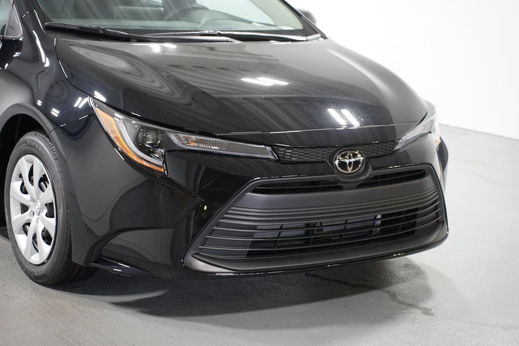 Thumbnail: 2025 Toyota Corolla - 4