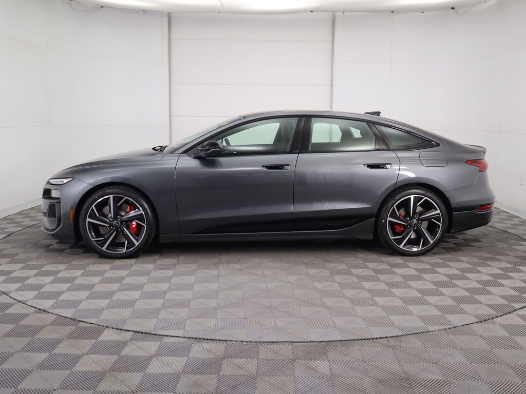 Thumbnail: 2025 Audi S6 - 8