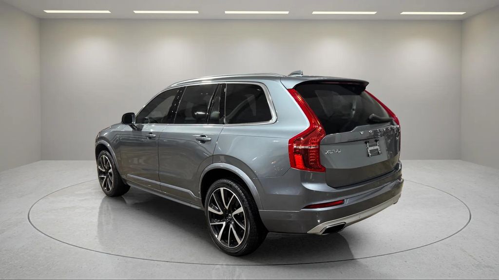Used 2020 Osmium Gray Metallic Volvo T6 Momentum image 14