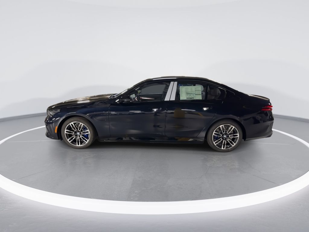 Thumbnail: 2026 BMW 5 Series - 5