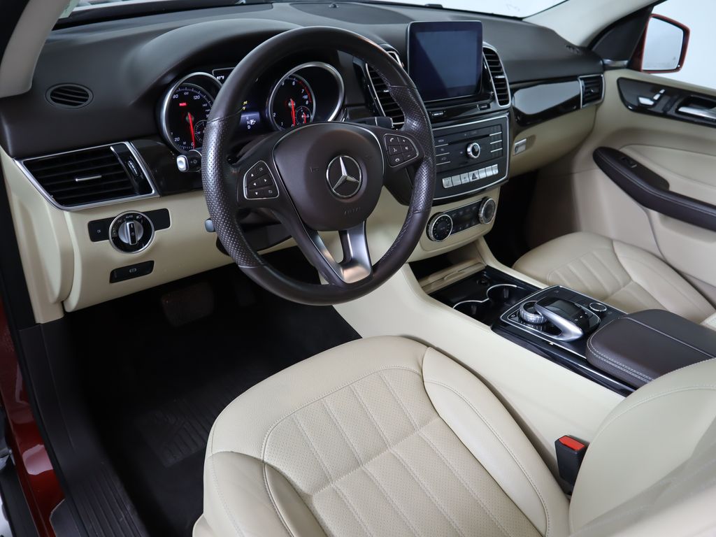 Thumbnail: 2017 Mercedes-Benz GLE - 9