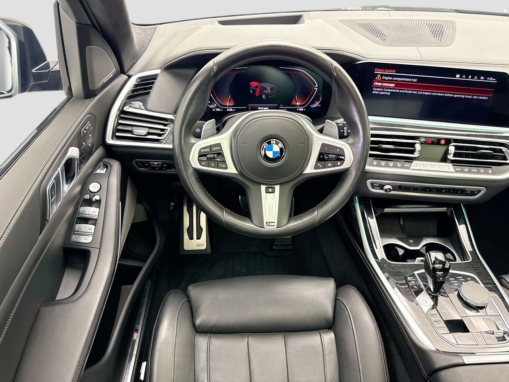 Thumbnail: 2021 BMW X7 - 10
