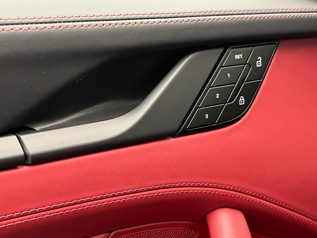 Thumbnail: 2026 Porsche 911 - 26