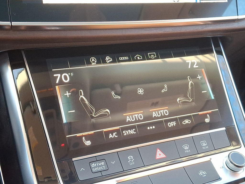 Thumbnail: 2022 Audi Q8 - 17