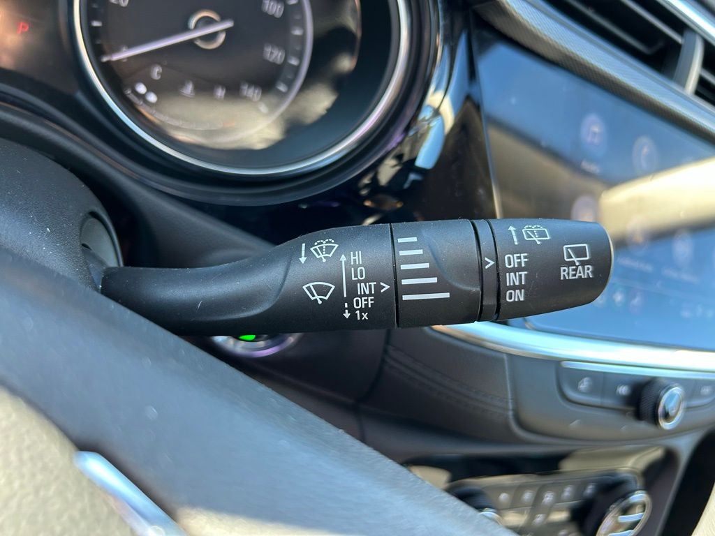 Thumbnail: 2023 Buick Encore GX - 21