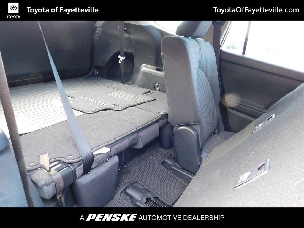 Thumbnail: 2022 Toyota Highlander - 5