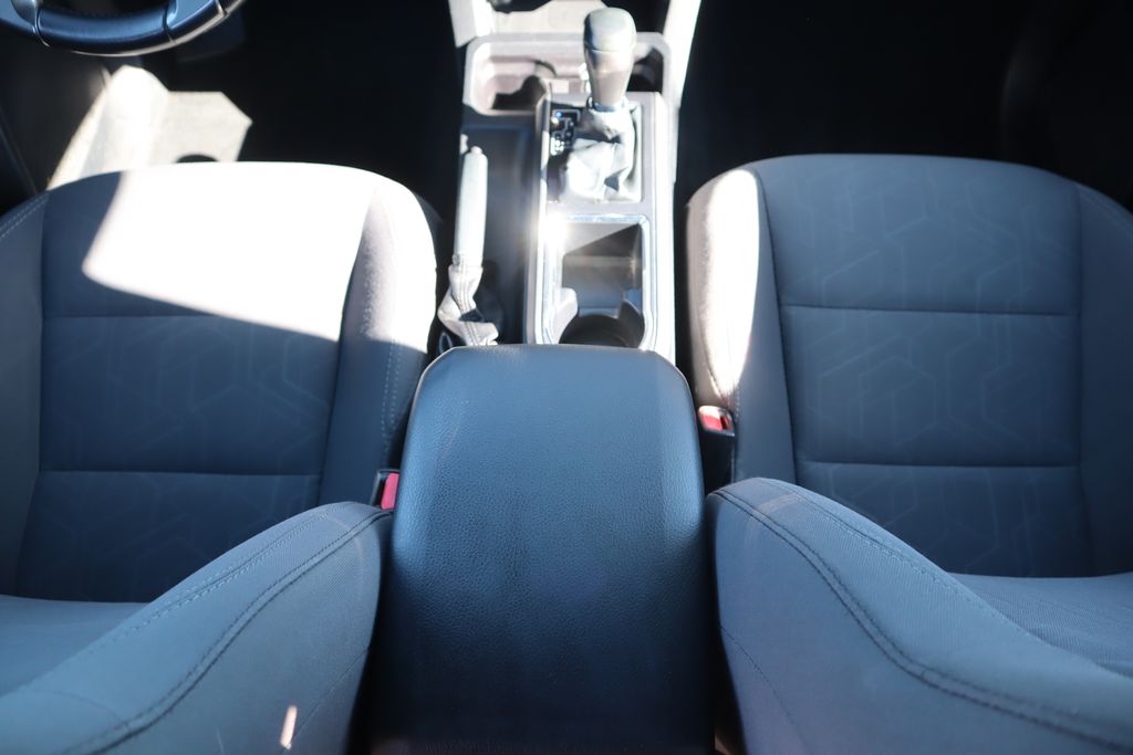 Thumbnail: 2019 Toyota Tacoma - 16