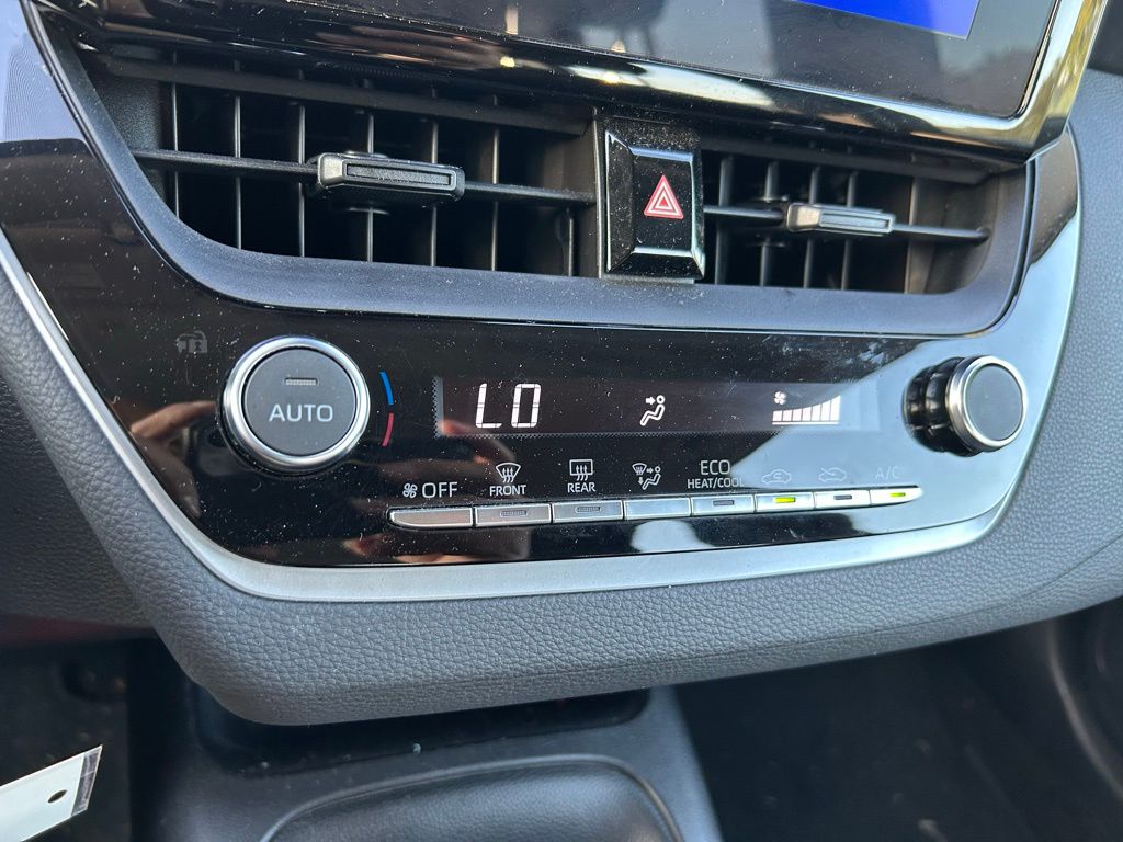 Thumbnail: 2023 Toyota Corolla - 25