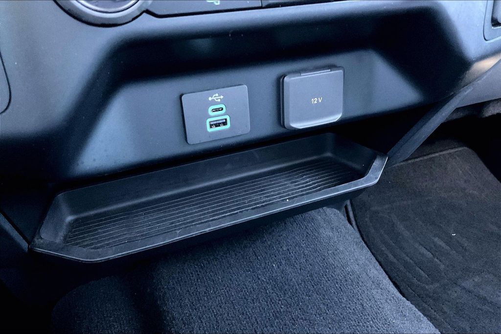 Used 2023 Ford Super Duty F-250 XLT 4D Crew Cab