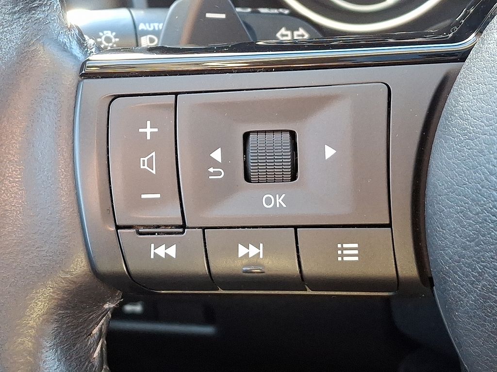 Thumbnail: 2023 Nissan Rogue - 22