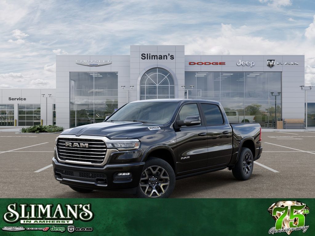 Diamond Black Crystal Pearlcoat 2026 RAM 1500 Pickup Truck Four-Wheel Drive 8-Speed Automatic