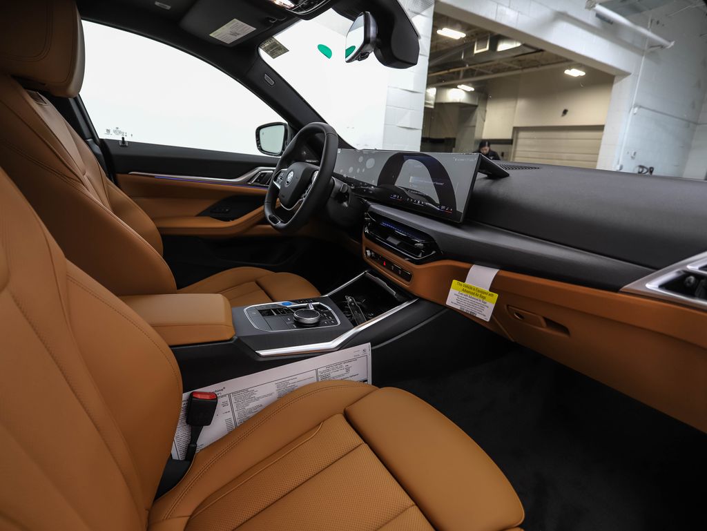 Thumbnail: 2026 BMW i4 - 30