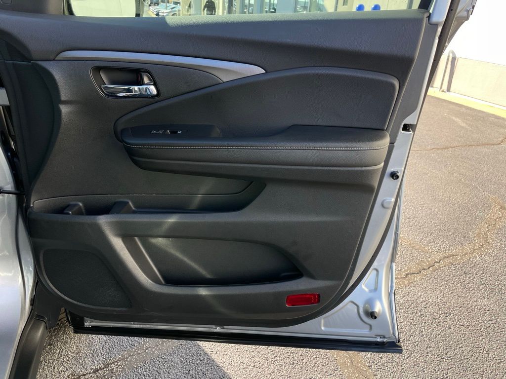 Thumbnail: 2025 Honda Ridgeline - 29