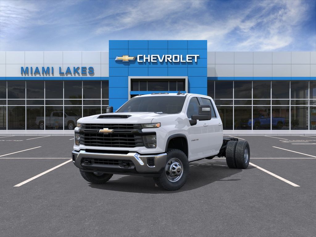 New 2026 Summit White Chevrolet Work Truck image 7