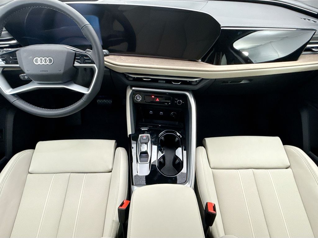 Thumbnail: 2025 Audi Q5 - 13