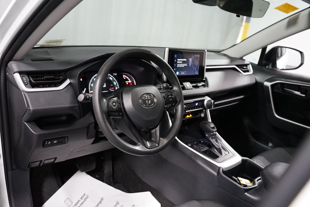 Thumbnail: 2025 Toyota RAV4 - 11