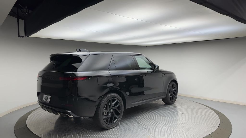 Thumbnail: 2024 Land Rover Range Rover Sport - 8