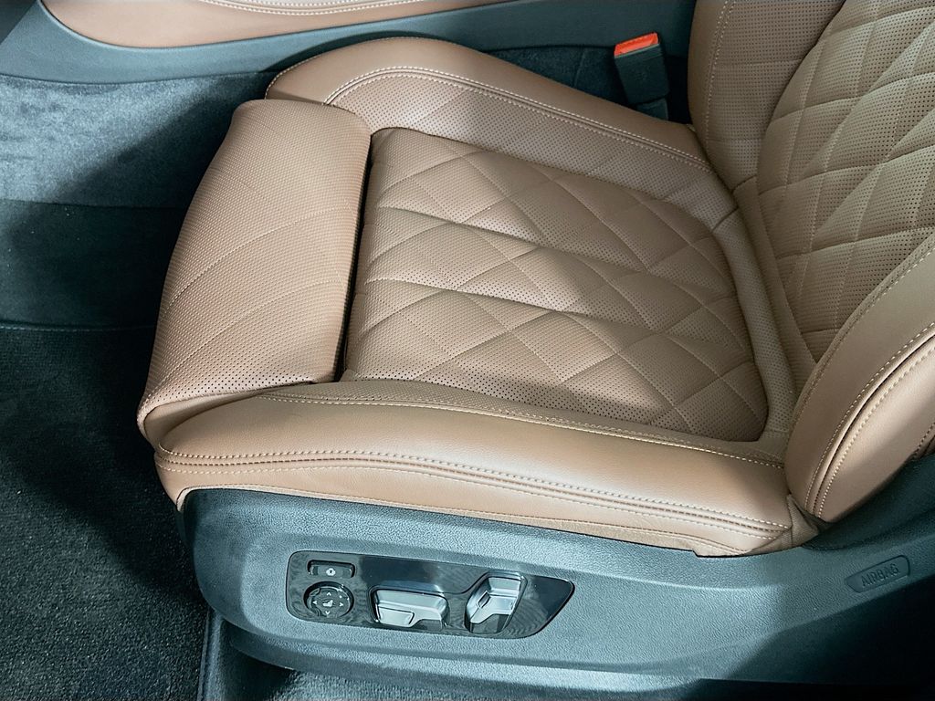 Thumbnail: 2026 BMW X5 - 21