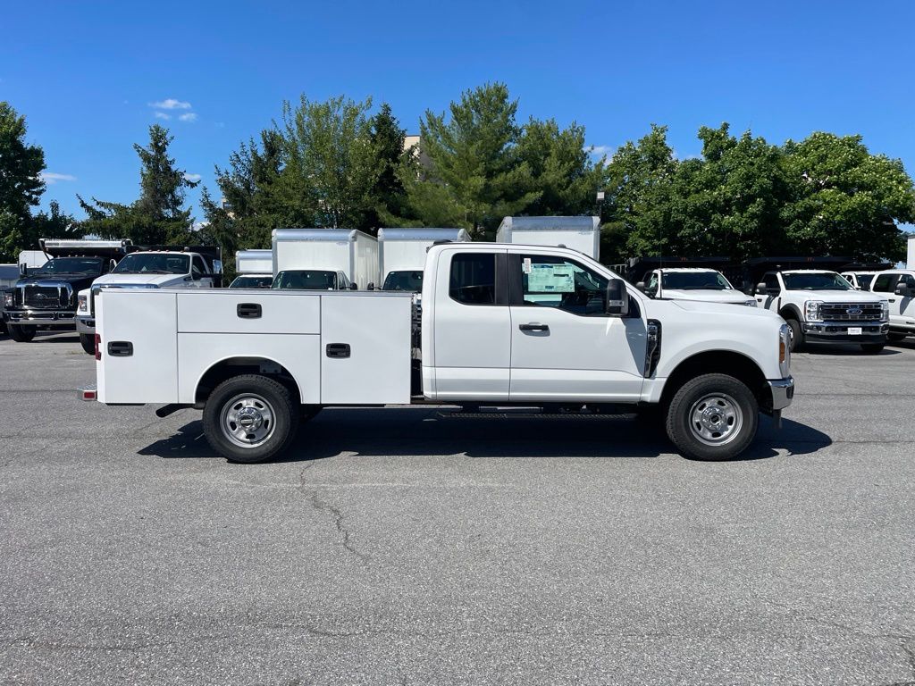 2026 Ford F-350 Chassis XL