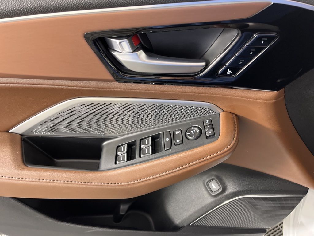 Thumbnail: 2022 Acura MDX - 30