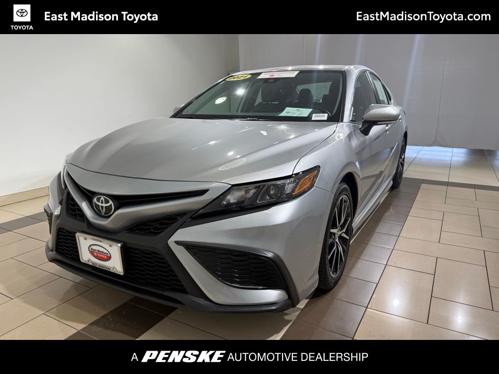 2021 Toyota Camry SE -
                  Madison, WI