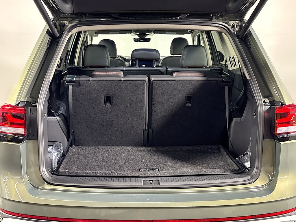 2025 Volkswagen Atlas 2.0T Peak Edition