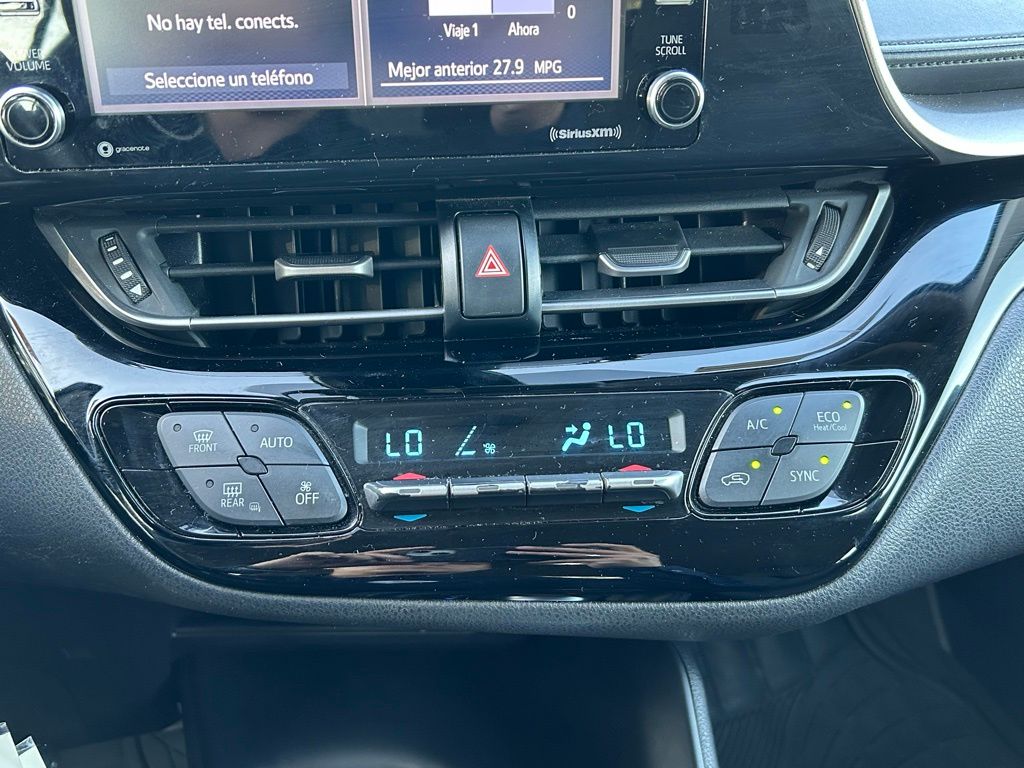 Thumbnail: 2021 Toyota C-HR - 24