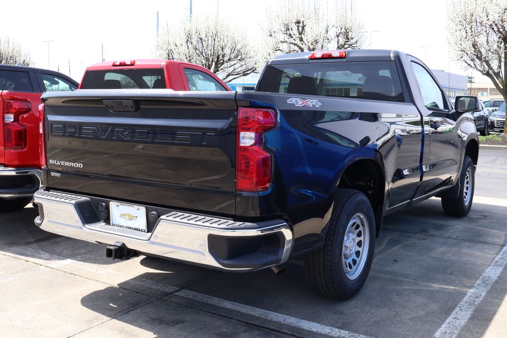 2025 Chevrolet Silverado 1500 WT 7