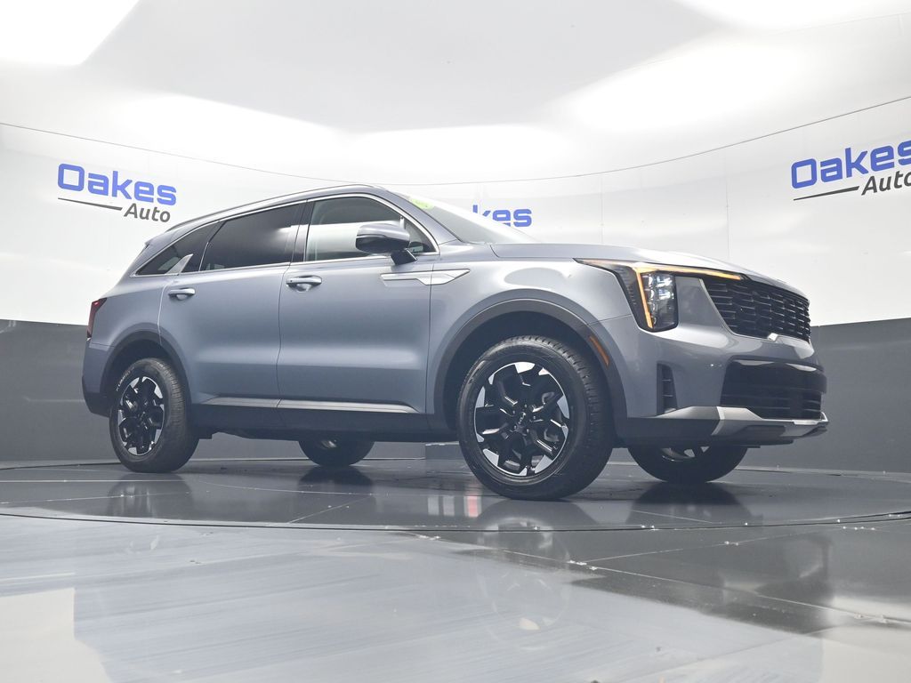 2025 Everlasting Silver Kia Sorento S AWD SUV