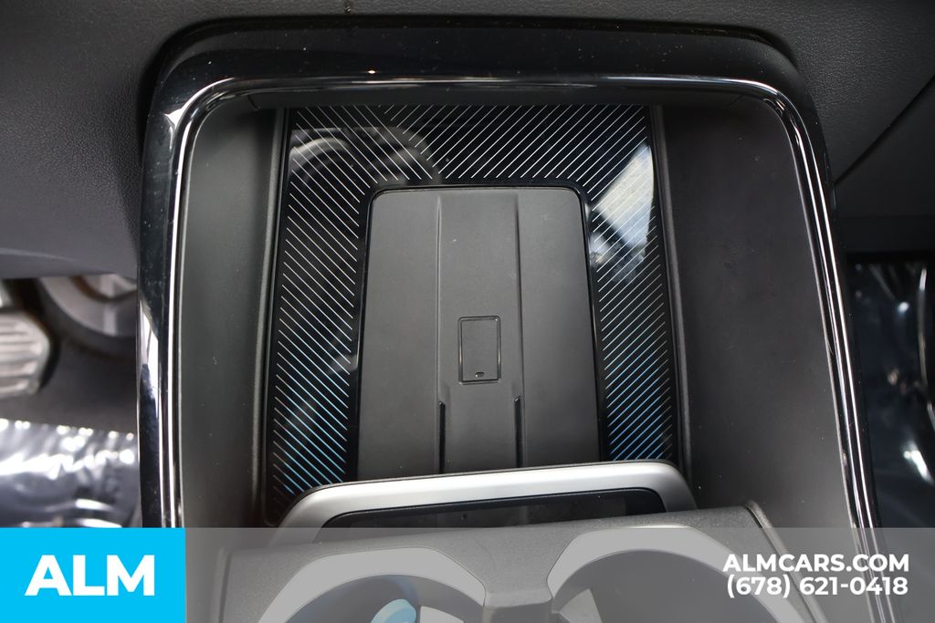 Used 2025 White BMW xDrive28i image 34