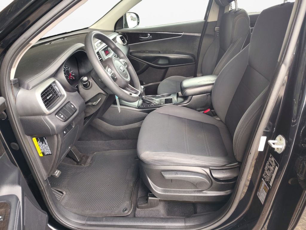 Used Car 2016 Kia Sorento  L For Sale Under $10,000 In Austin, Texas