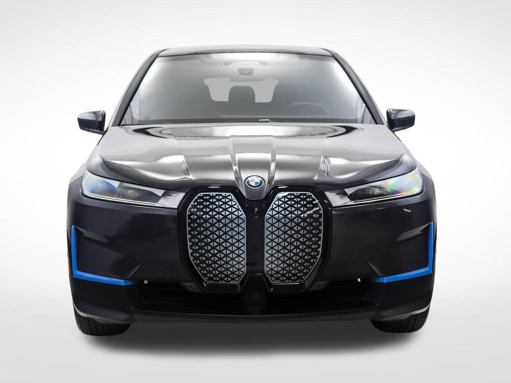Thumbnail: 2024 BMW iX - 8
