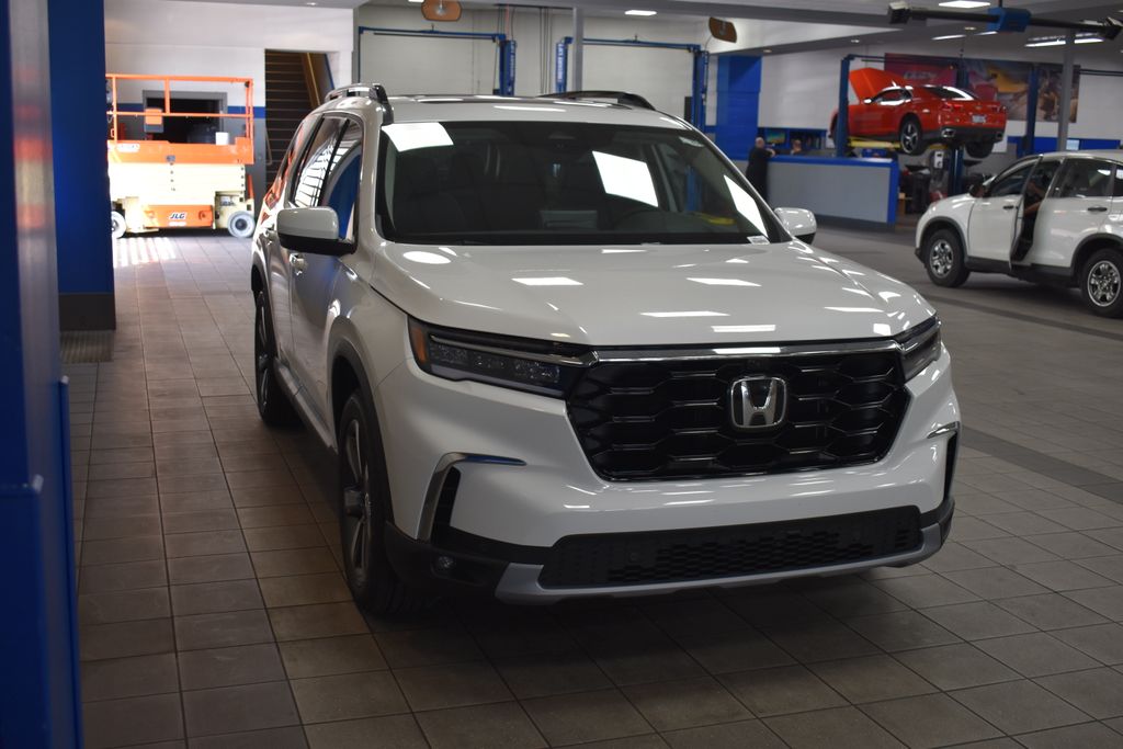 Thumbnail: 2025 Honda Pilot - 3