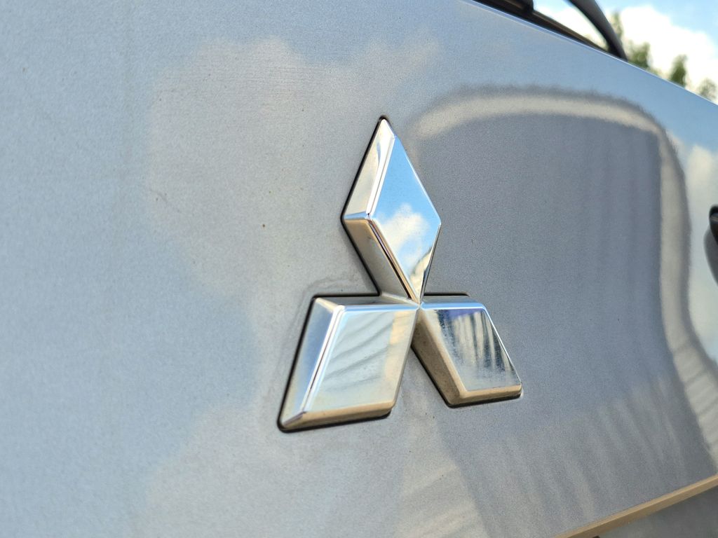 2022 Mitsubishi Outlander SE Gray at Emmons Autoplex