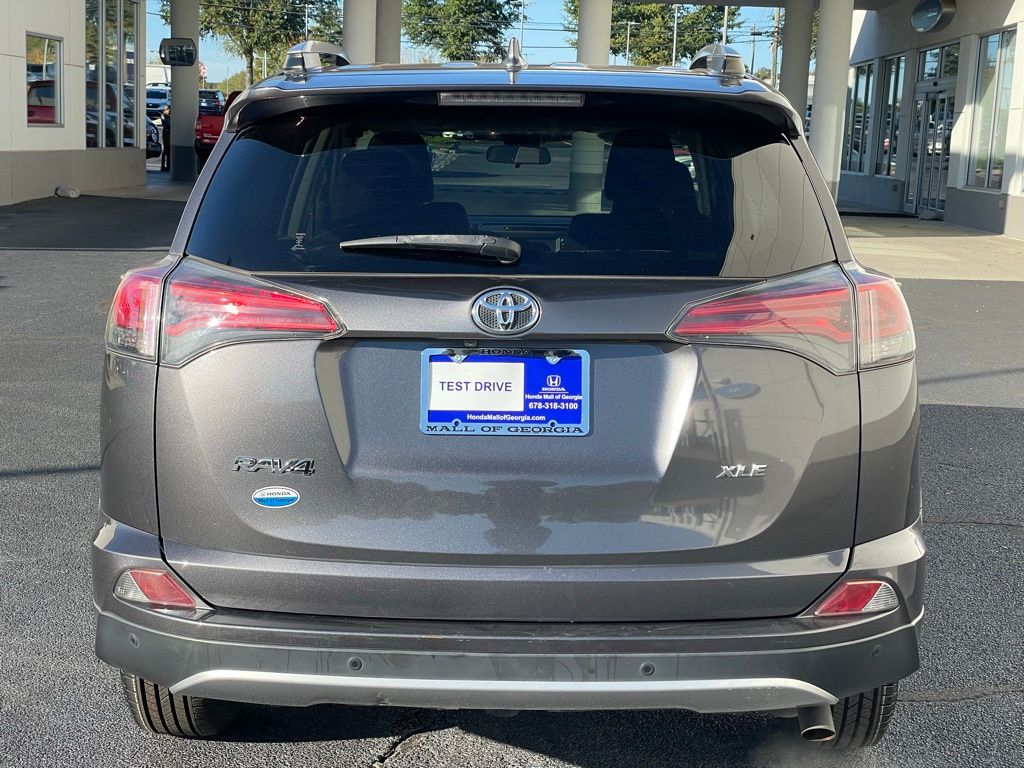 Thumbnail: 2017 Toyota RAV4 - 5