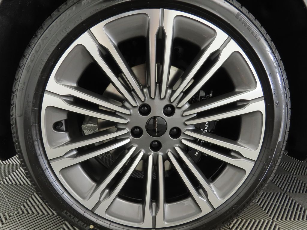 Thumbnail: 2026 Land Rover Range Rover Sport - 30