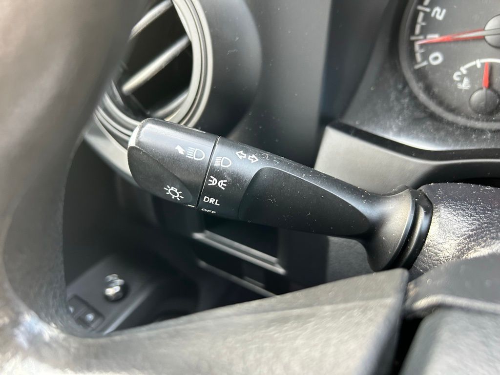 Thumbnail: 2017 Toyota Tacoma - 18