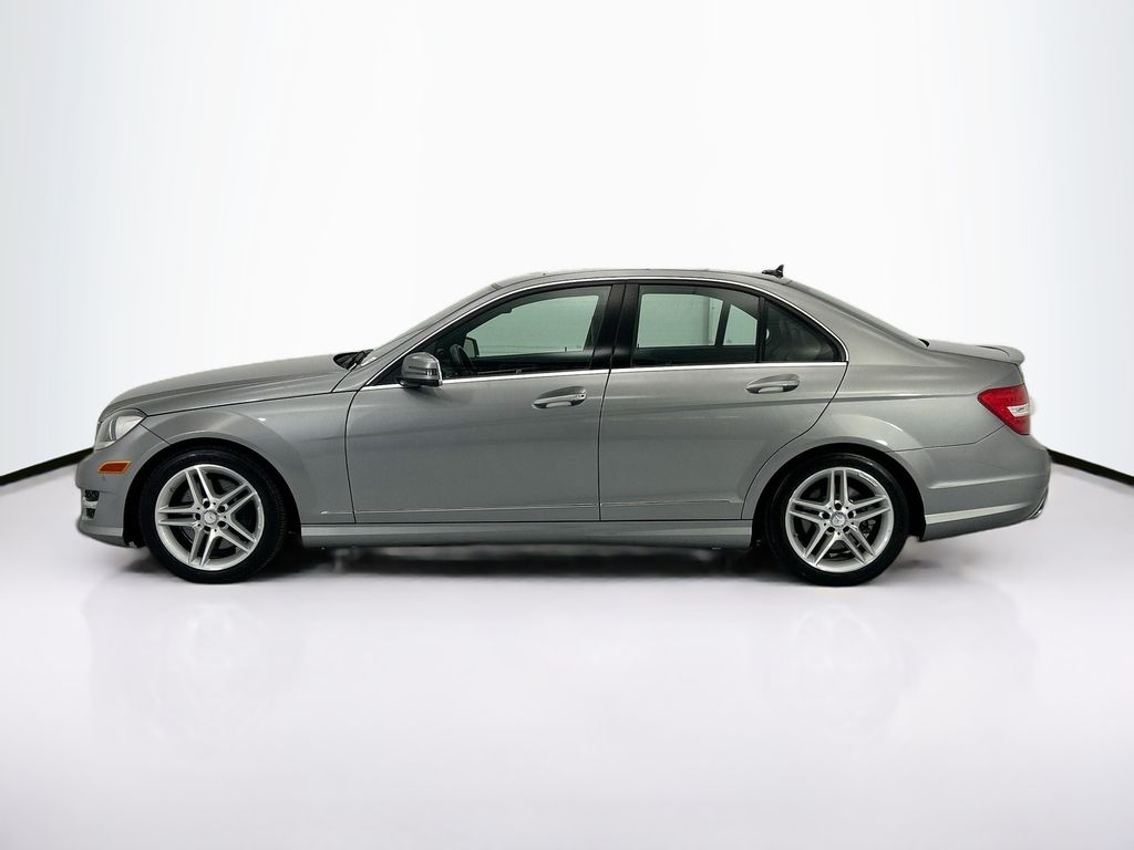 Thumbnail: 2013 Mercedes-Benz C-Class - 8