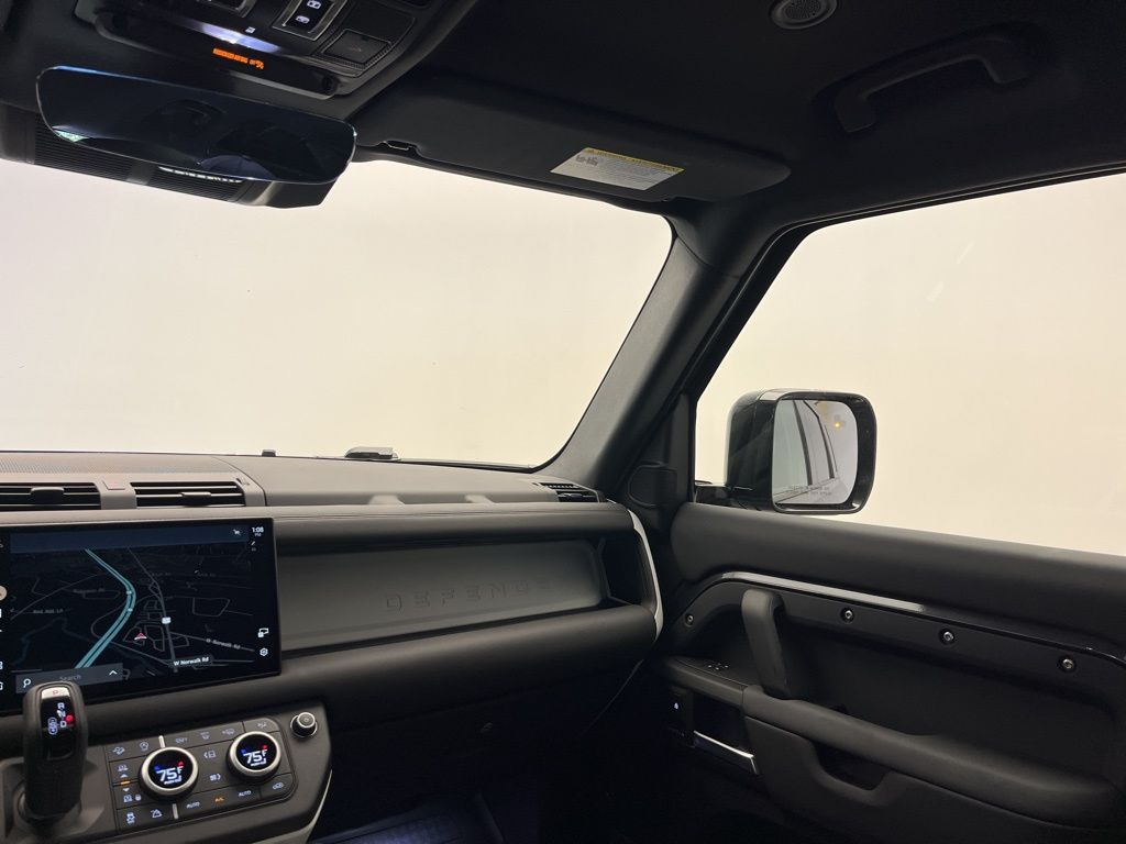 Thumbnail: 2025 Land Rover Defender - 25